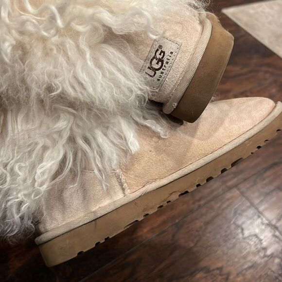 UGG Lida Mongolian Fur Cuff Natural Suede Classic Short Boots Size 6 EUC - Picture 12 of 14